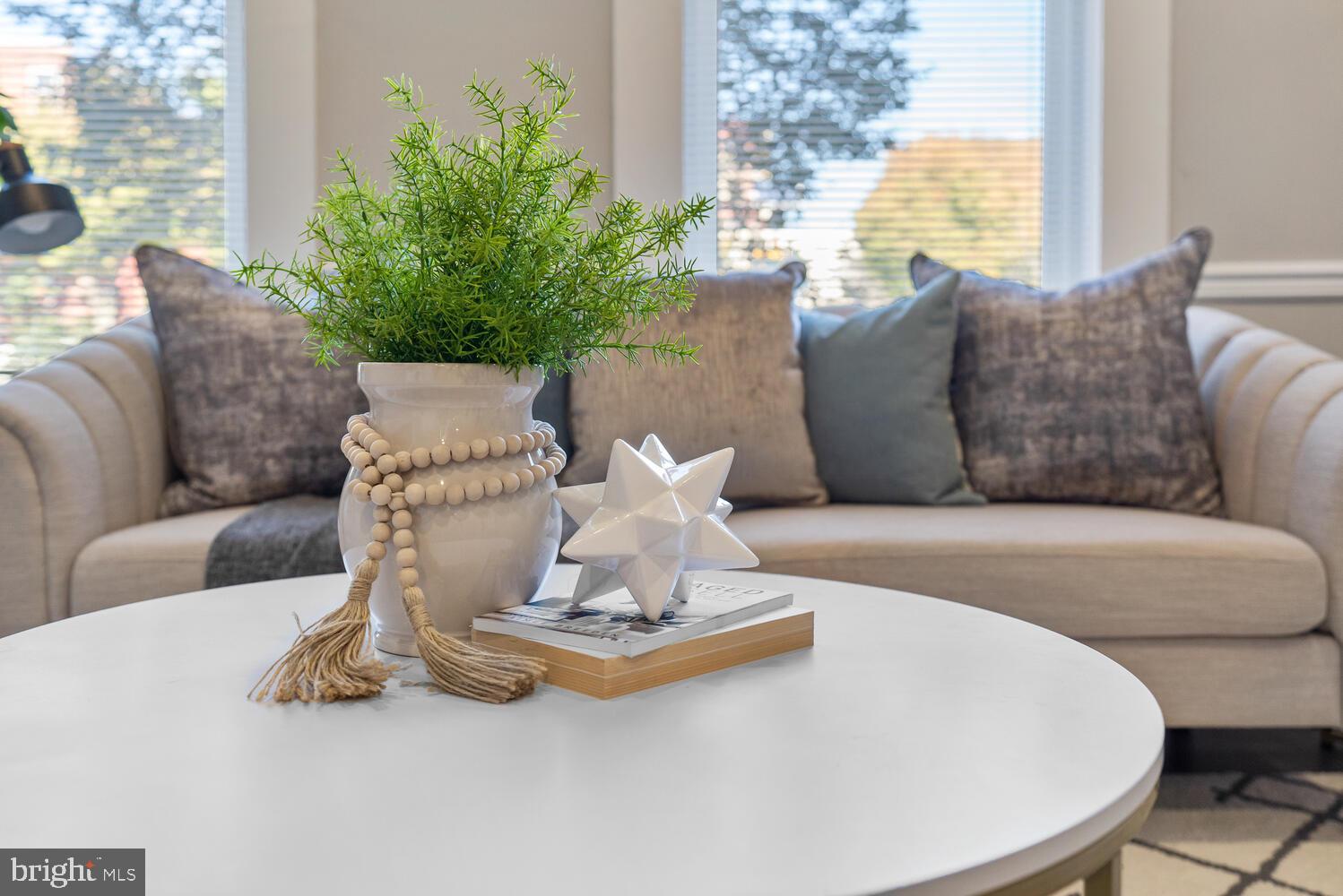 UNION SQUARE - Residential Lease