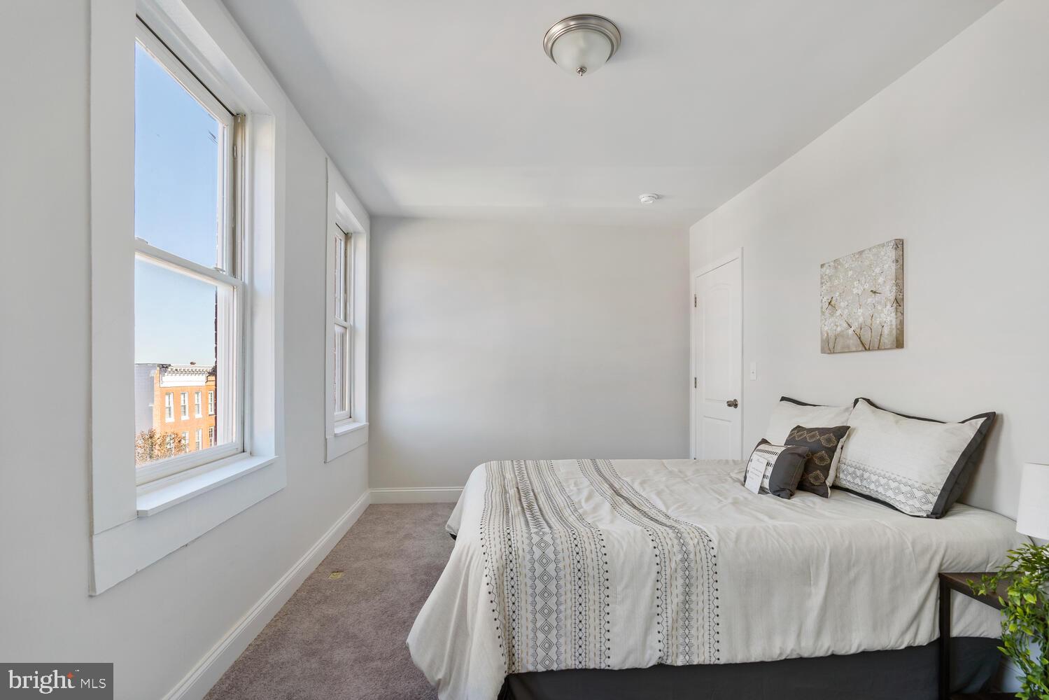 UNION SQUARE - Residential Lease