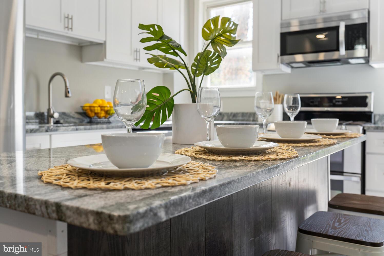 UNION SQUARE - Residential Lease