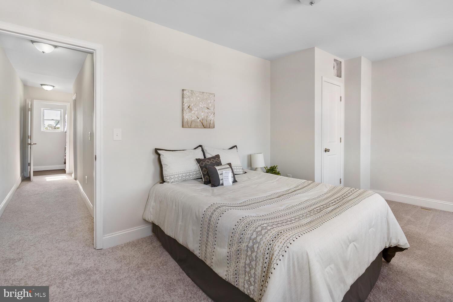 UNION SQUARE - Residential Lease