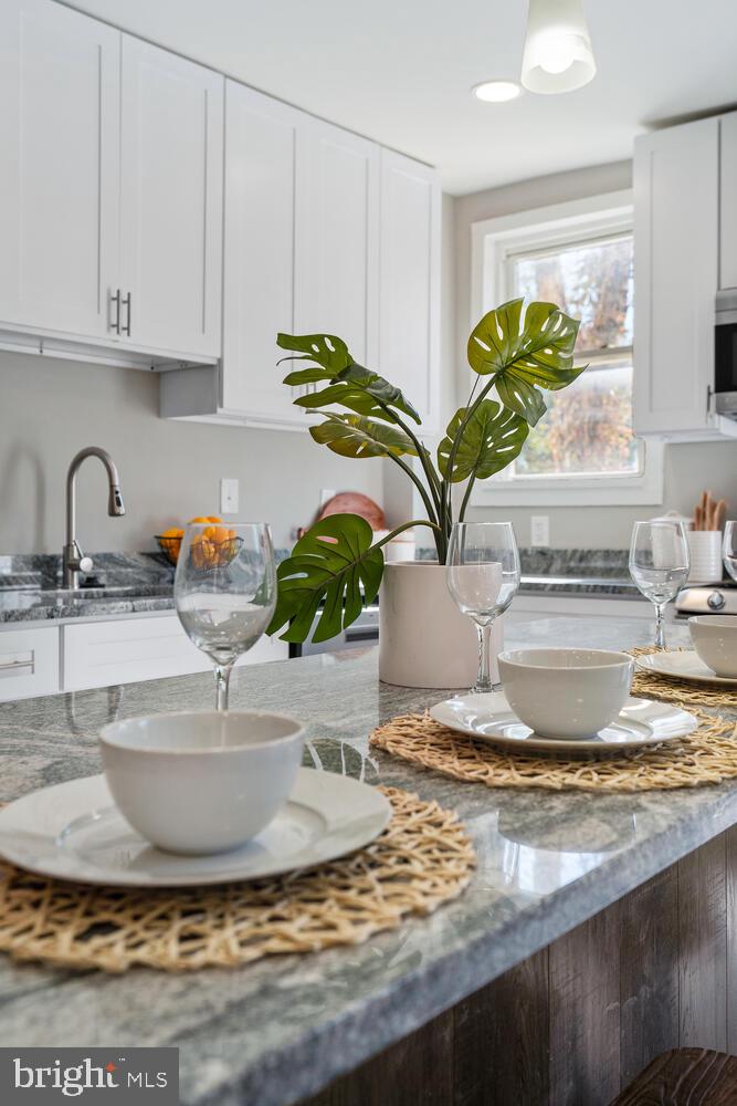 UNION SQUARE - Residential Lease