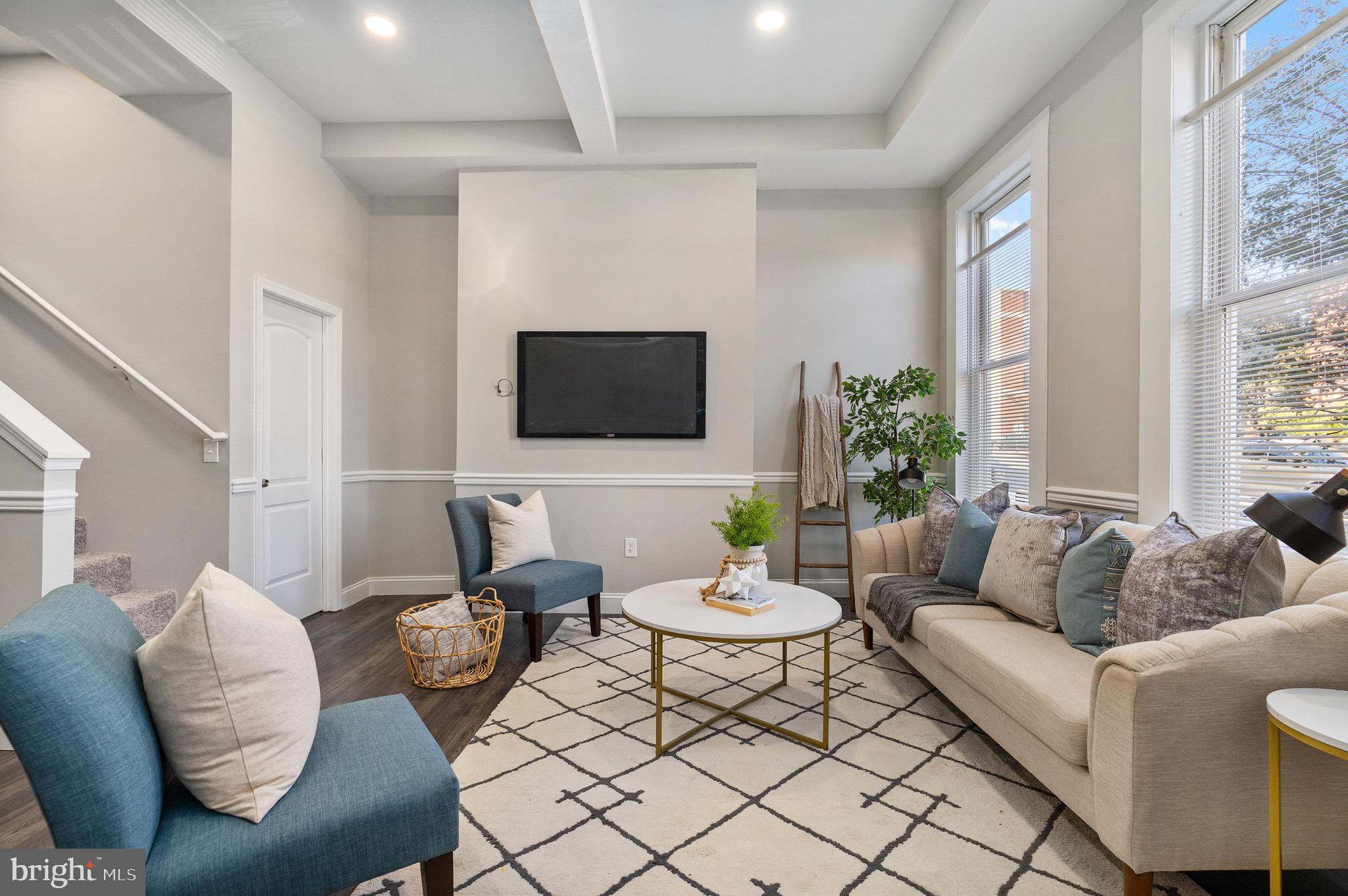 UNION SQUARE - Residential Lease