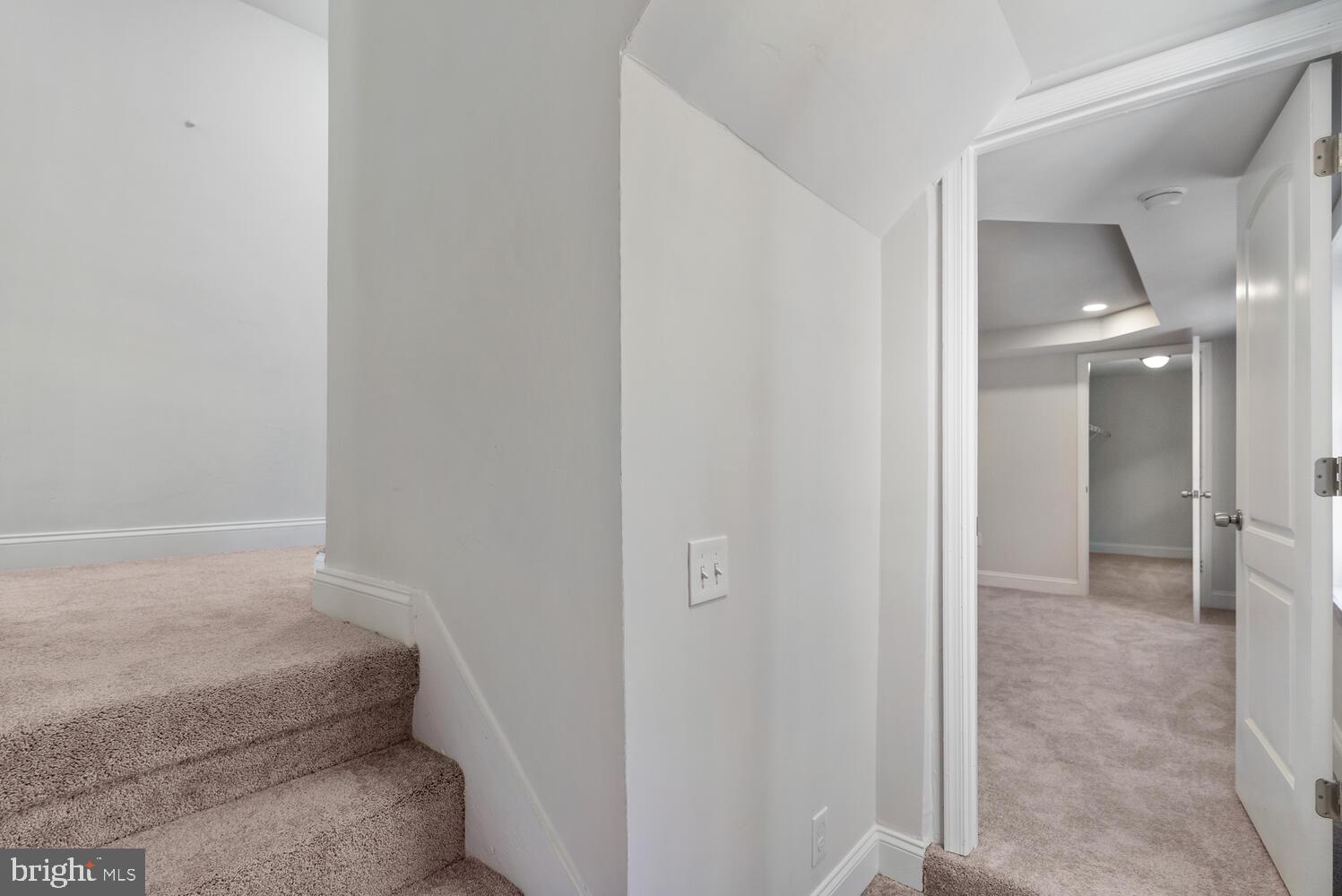 UNION SQUARE - Residential Lease