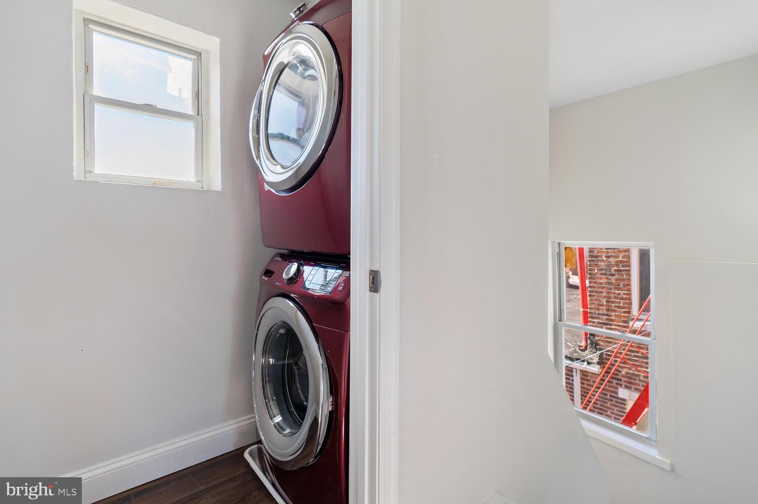 UNION SQUARE - Residential Lease