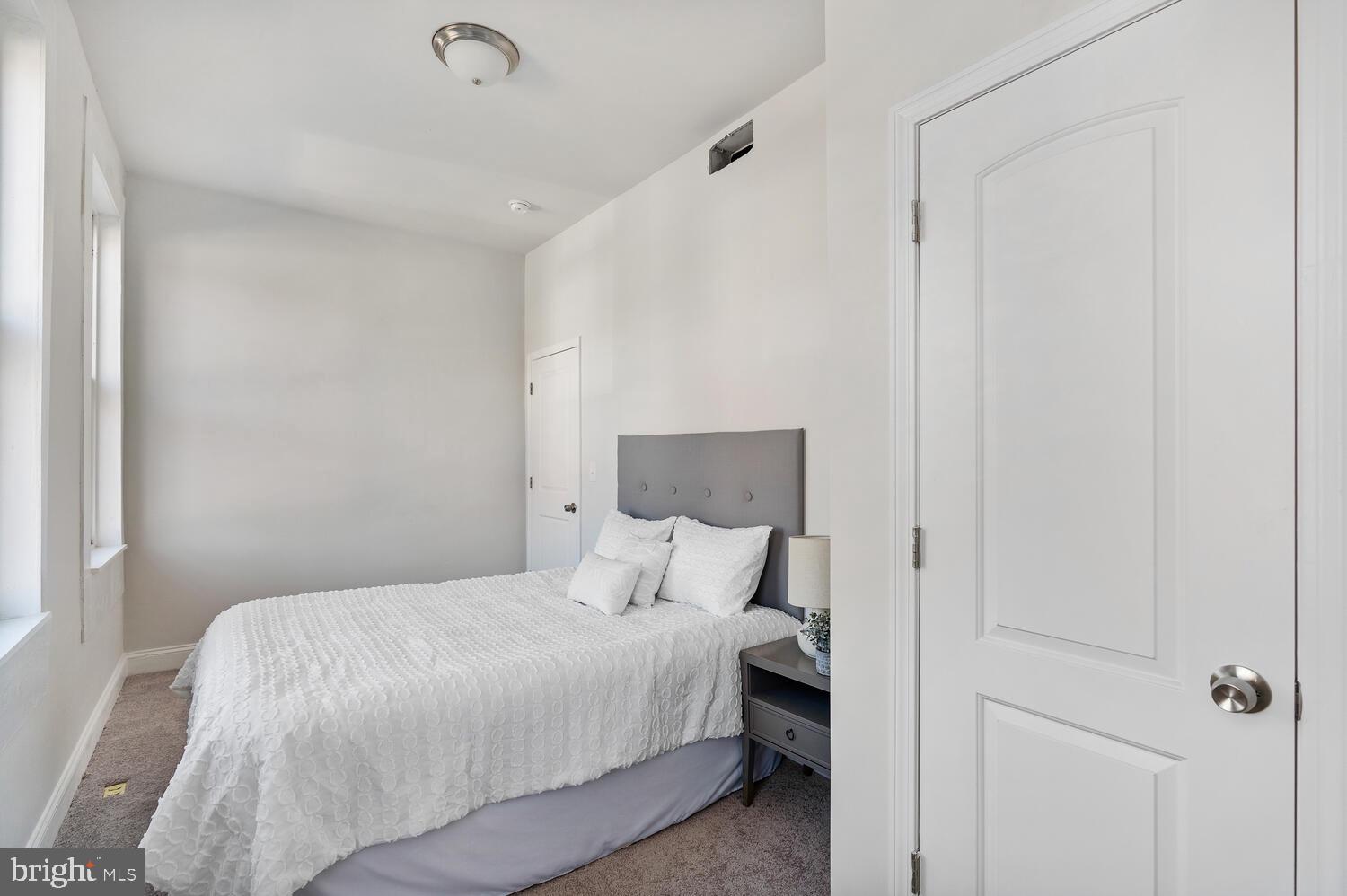 UNION SQUARE - Residential Lease