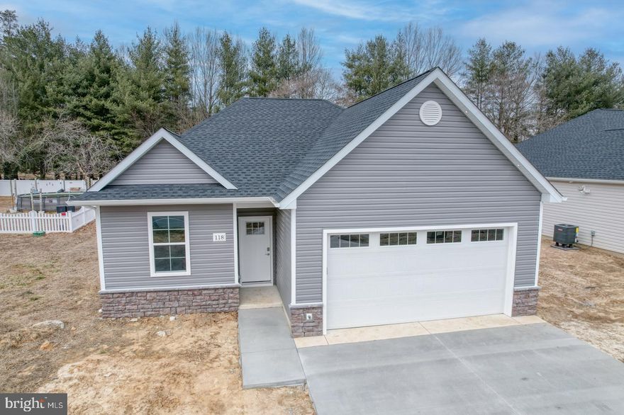 NEW CONSRUCTION. 2 BEDROOM 2 BATH RANCHER LOADED WITH UPGRADES. PICTURES ARE FROM PREVIOUS MODEL BUT FINISHES STILL THE SAME JUST DIFFRENT COLORS. COME SEE FOR YOURSELF. LOADED WITH UPGRADES.  WHY BUILD WHEN YOU CAN JUST MOVE IN. UPGRADED LIGHTING PACKAGE, TRAY CEILING, CUSTOME 2 COLOR PAINT, UPGRADED TRIM, THE LIST JUST GOES AND GOES.