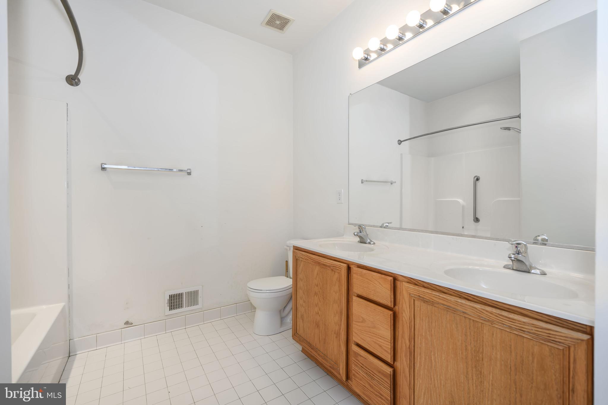 COVENTRY FARMS - Residential