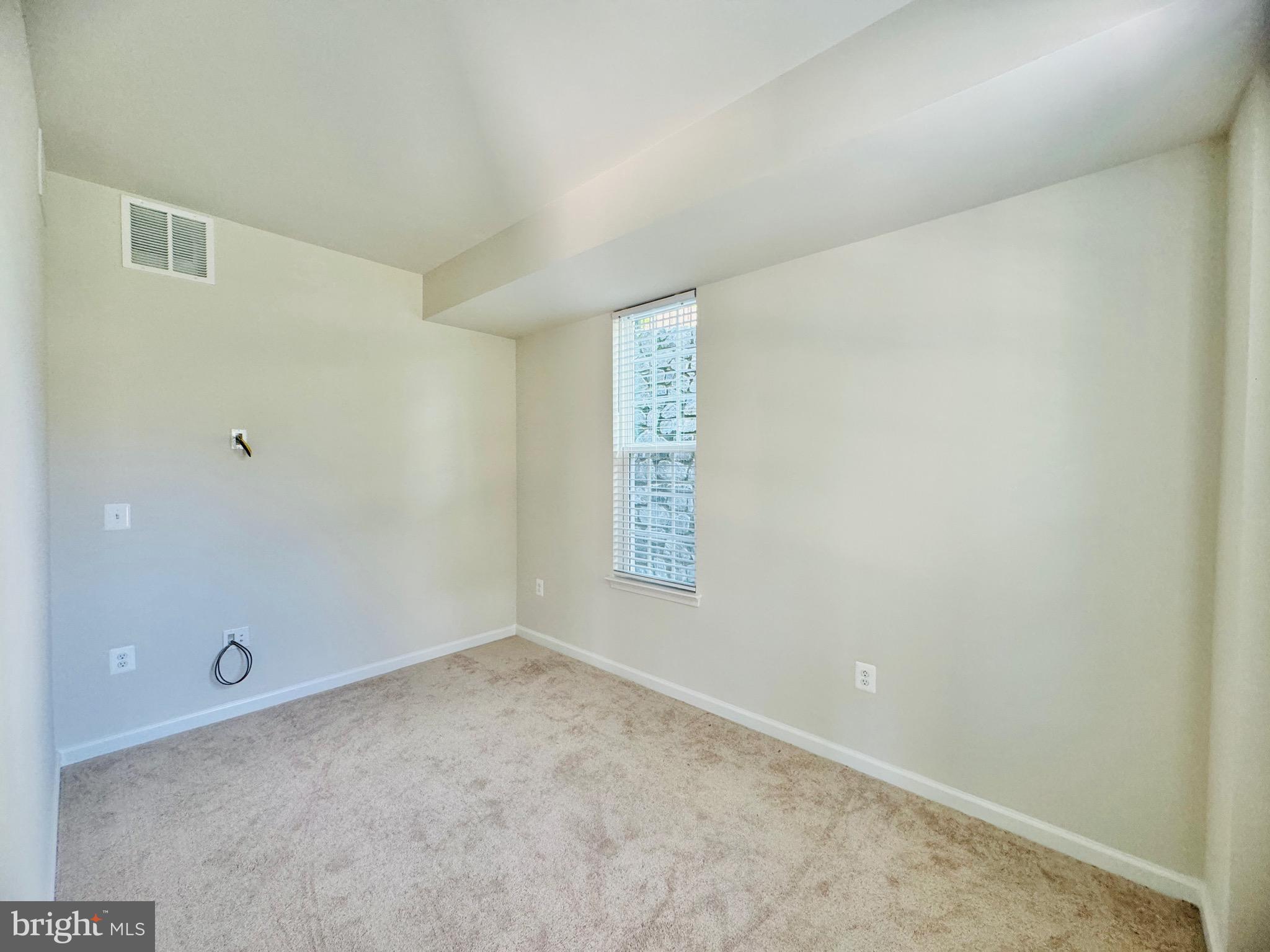 EAGLE ROW - Residential Lease