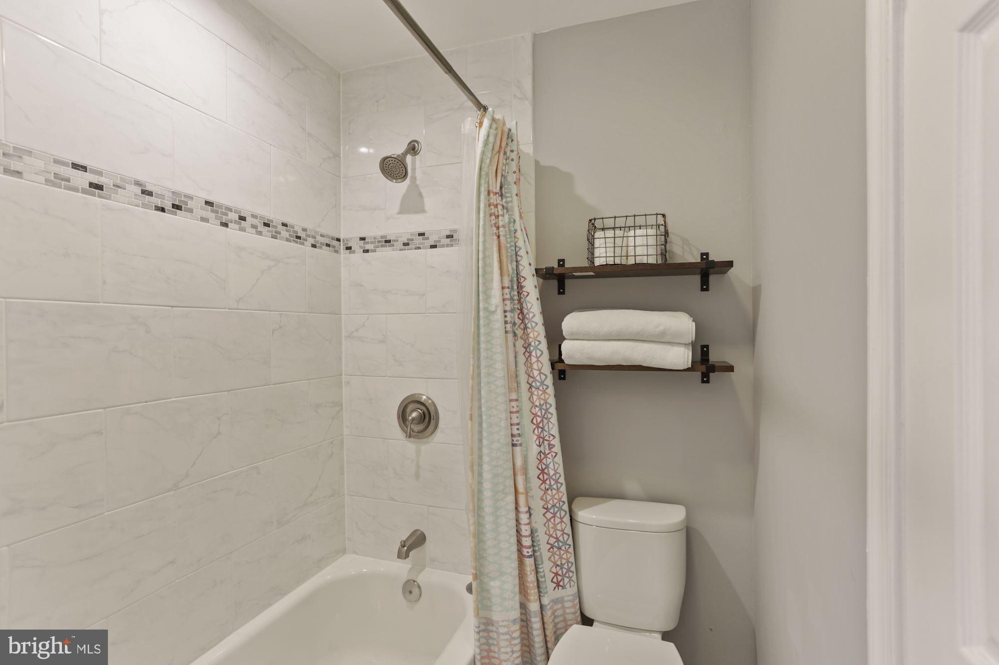 POINTE AT PARK CENTER - Residential