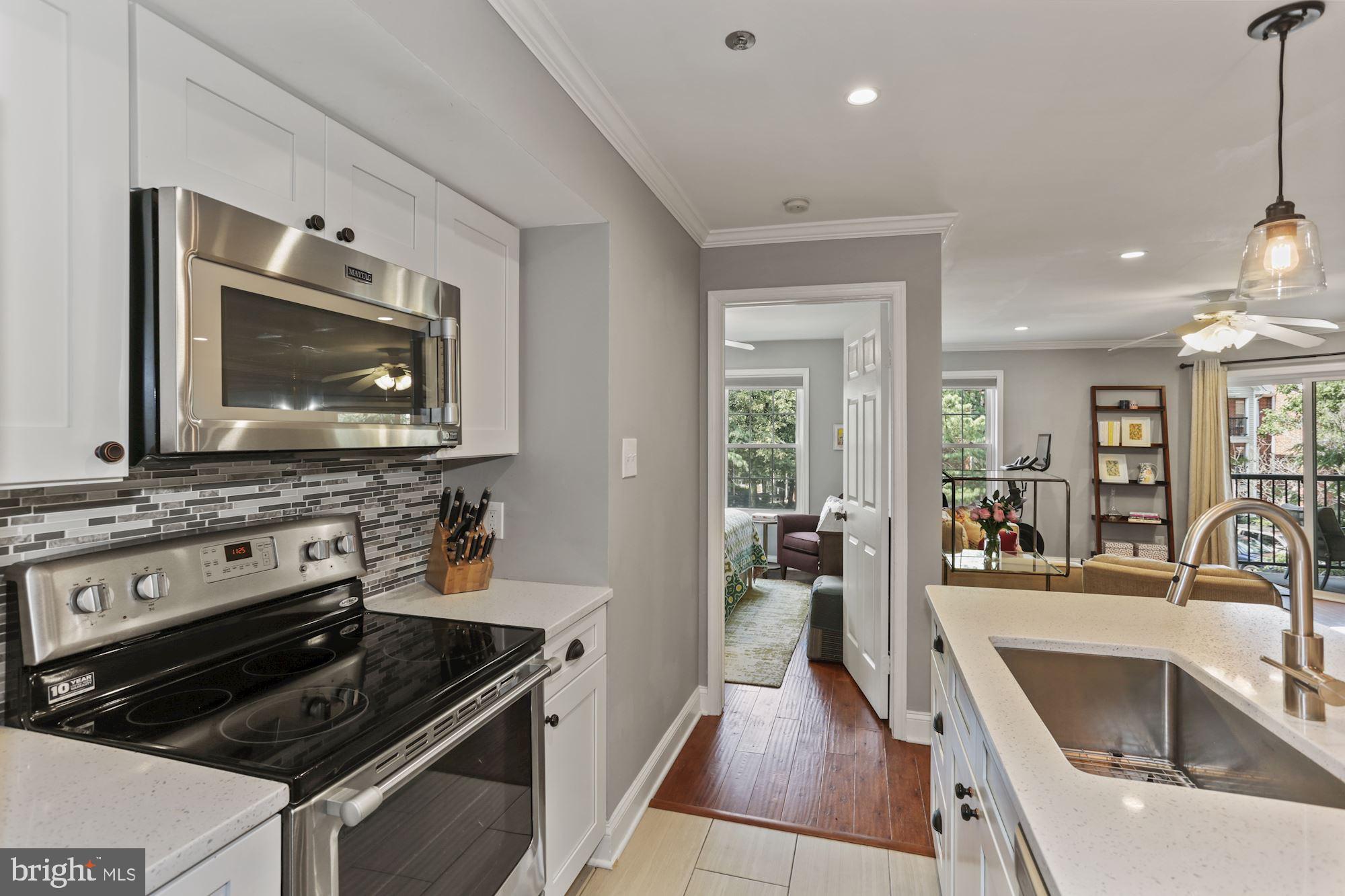 POINTE AT PARK CENTER - Residential