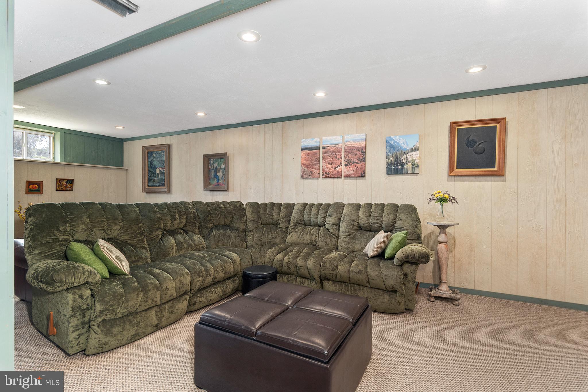 SHOREWOOD ESTATES - Residential