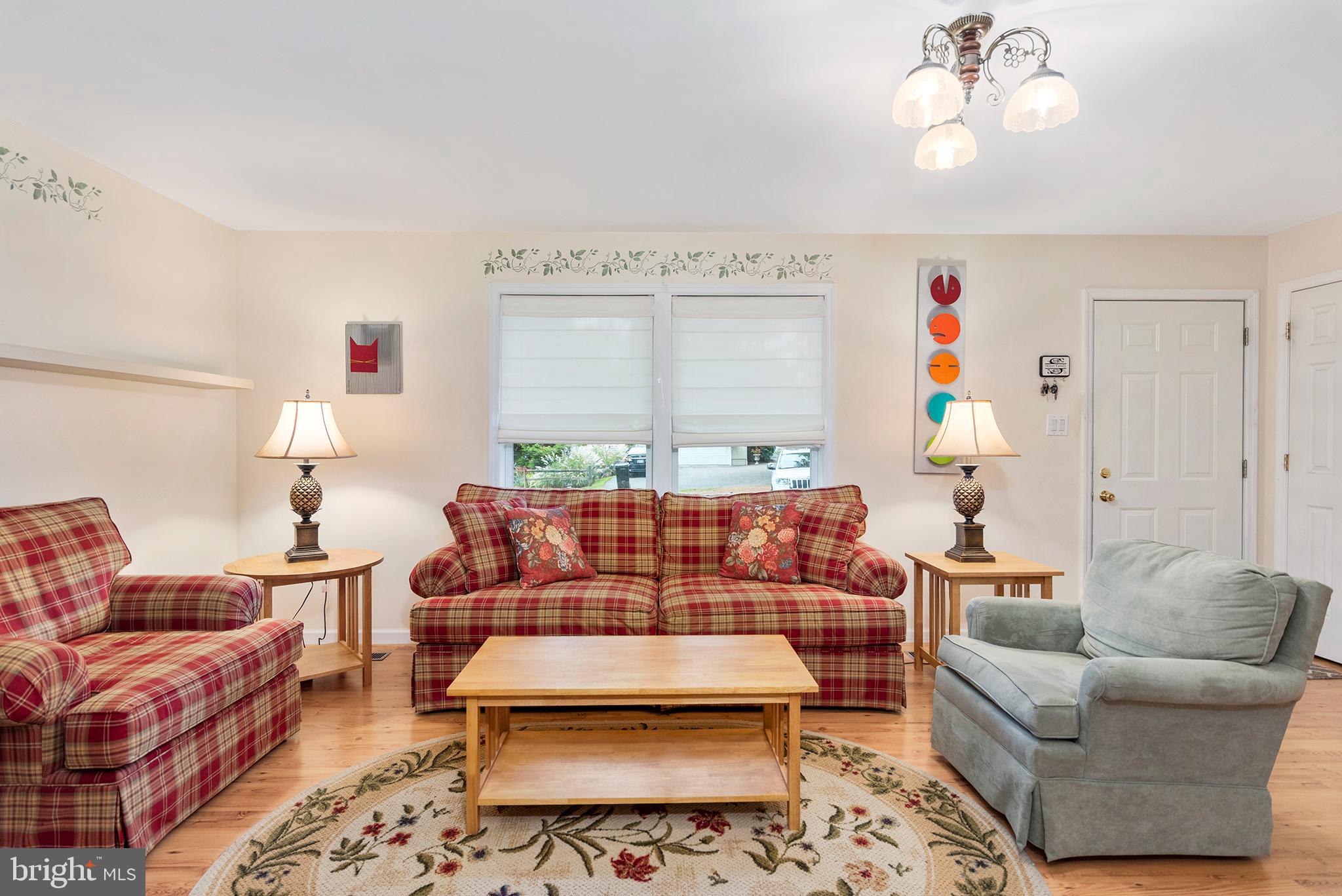 SHOREWOOD ESTATES - Residential