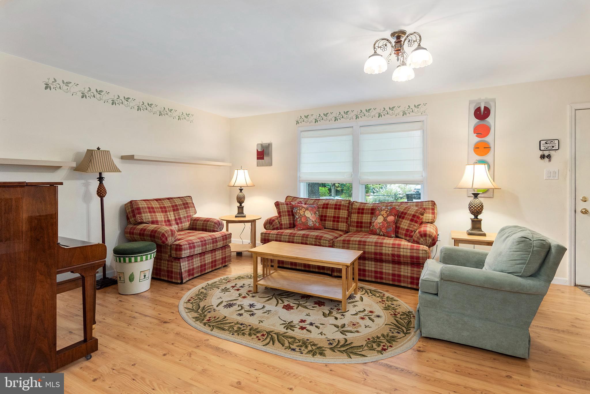 SHOREWOOD ESTATES - Residential