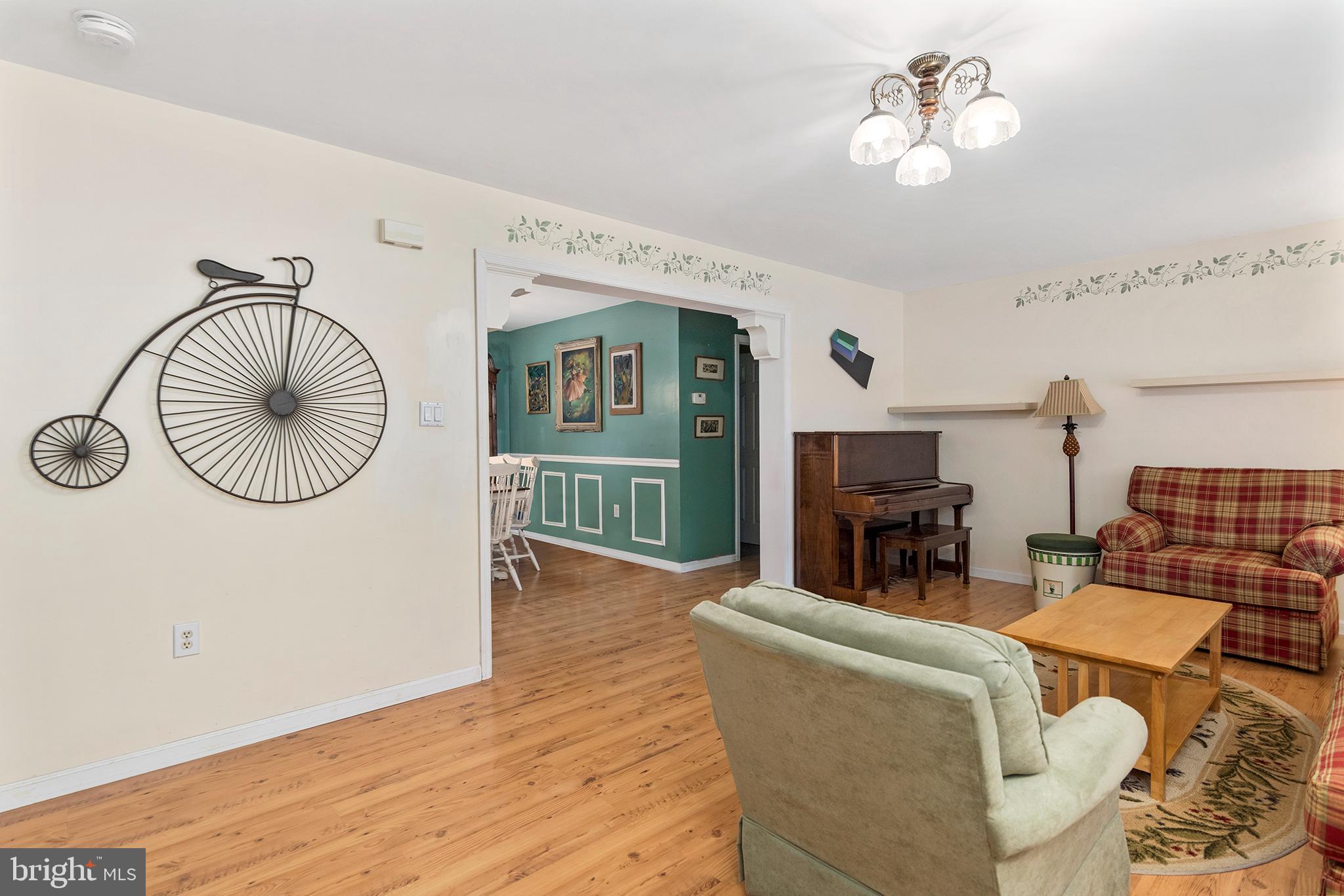 SHOREWOOD ESTATES - Residential