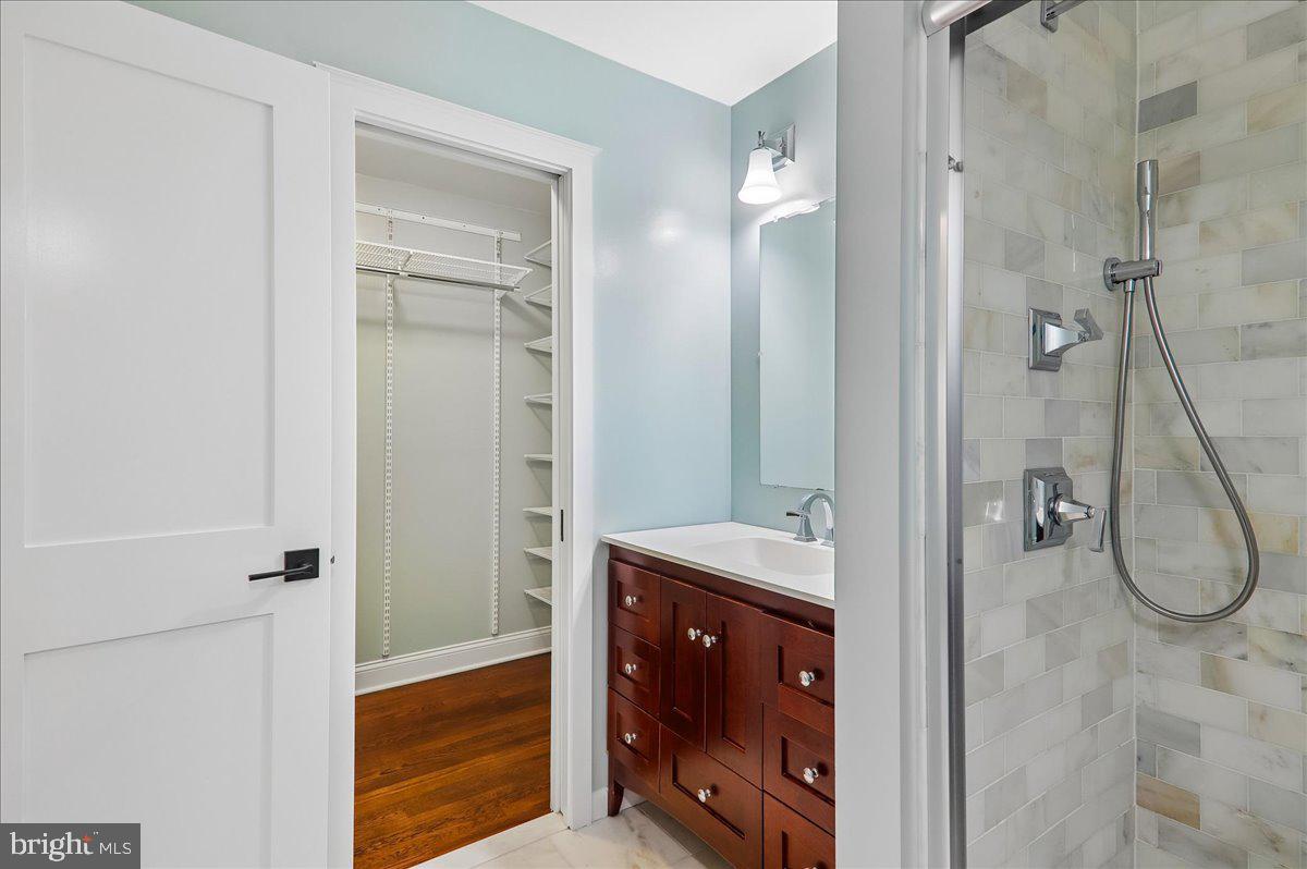 BEL PRE WOODS - Residential