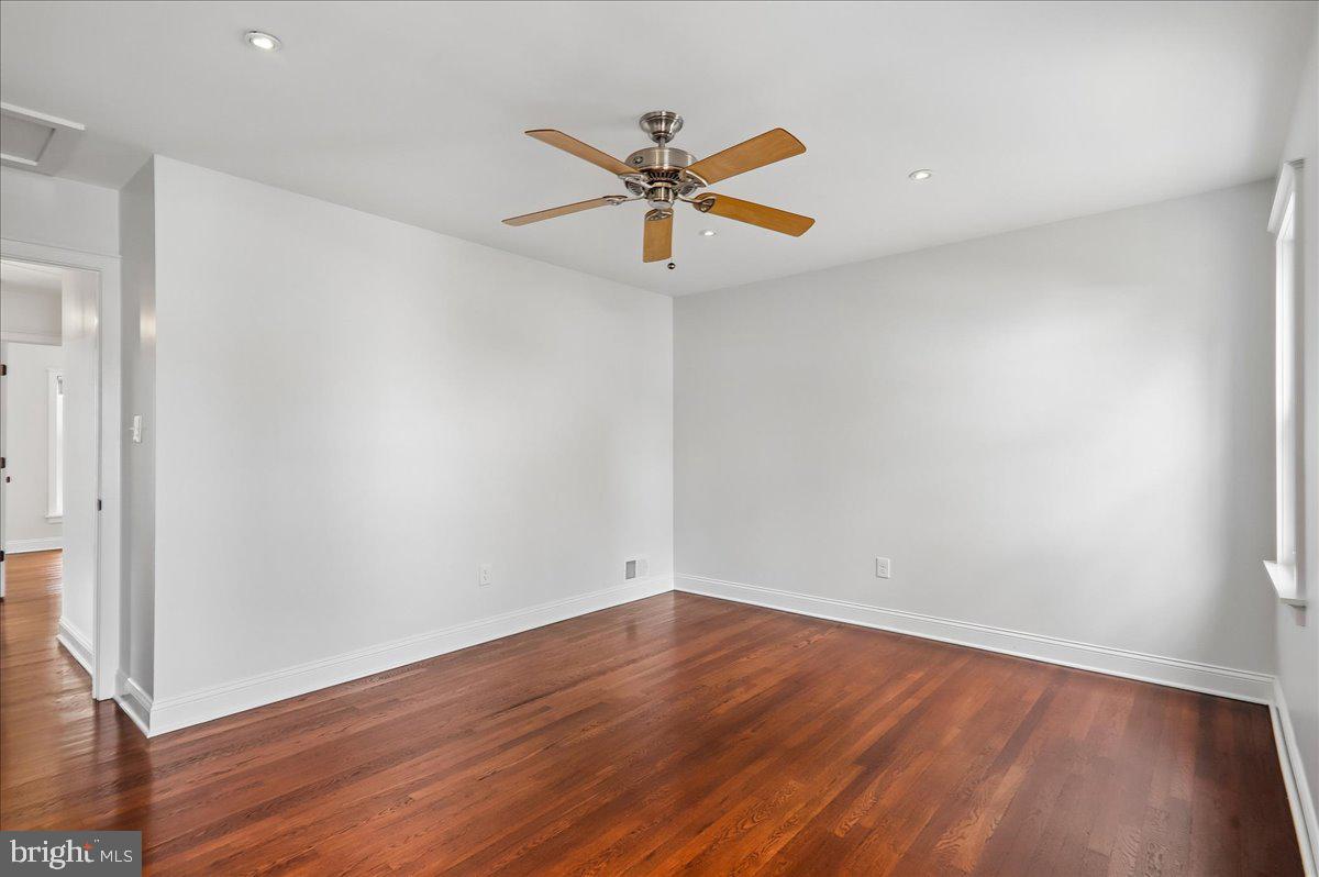 BEL PRE WOODS - Residential