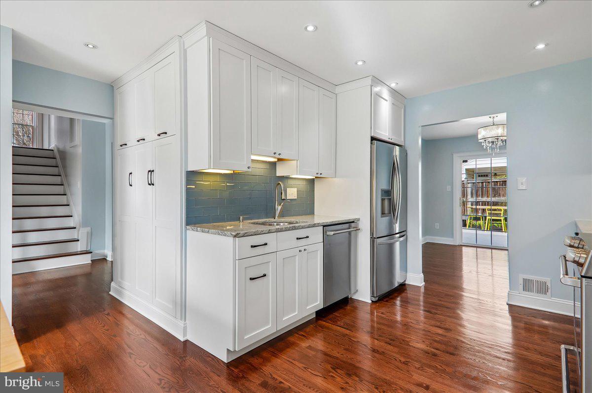 BEL PRE WOODS - Residential