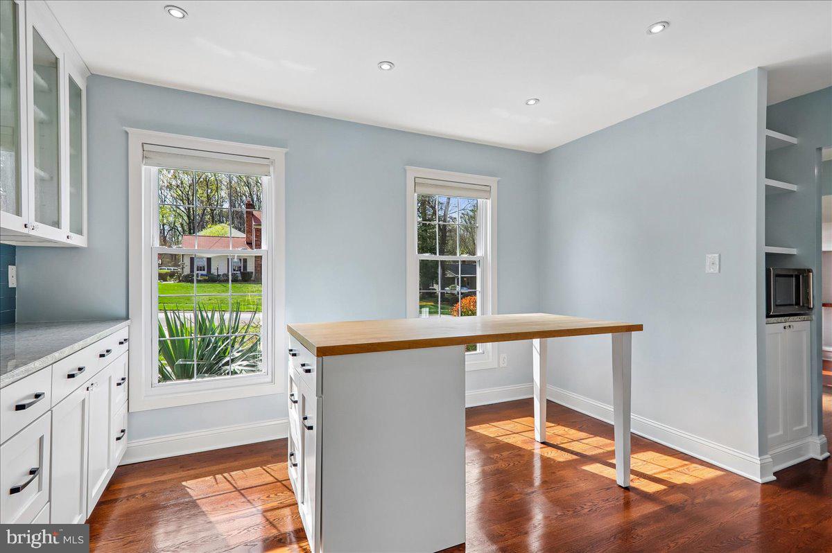 BEL PRE WOODS - Residential