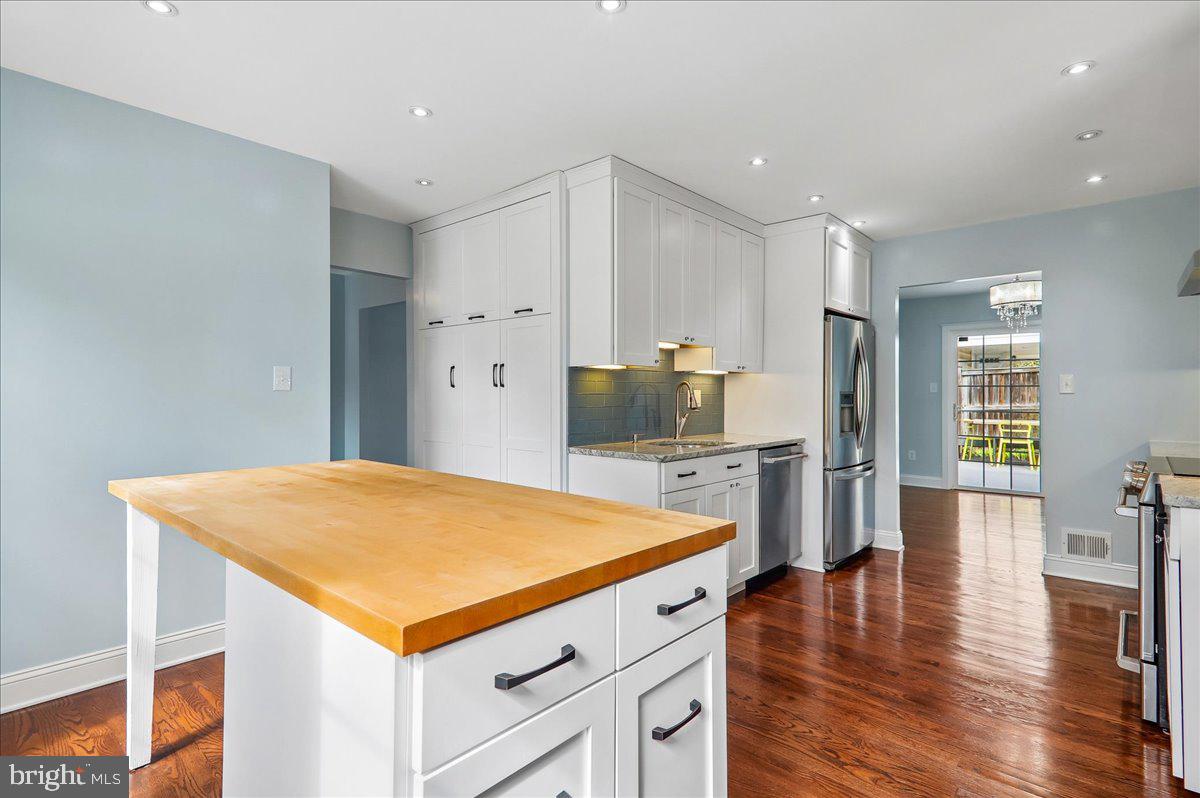 BEL PRE WOODS - Residential