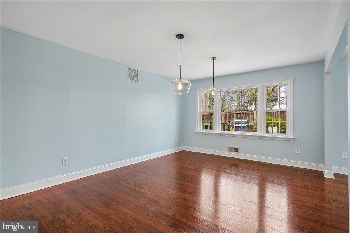 BEL PRE WOODS - Residential