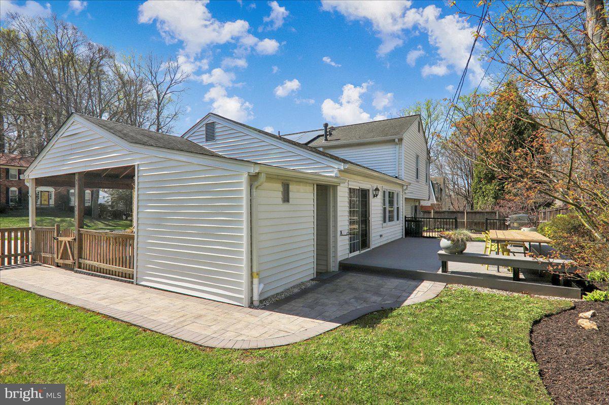 BEL PRE WOODS - Residential