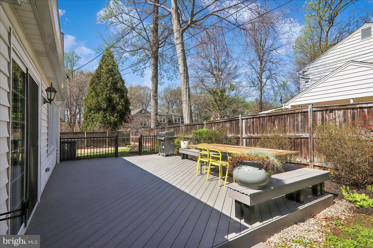 BEL PRE WOODS - Residential