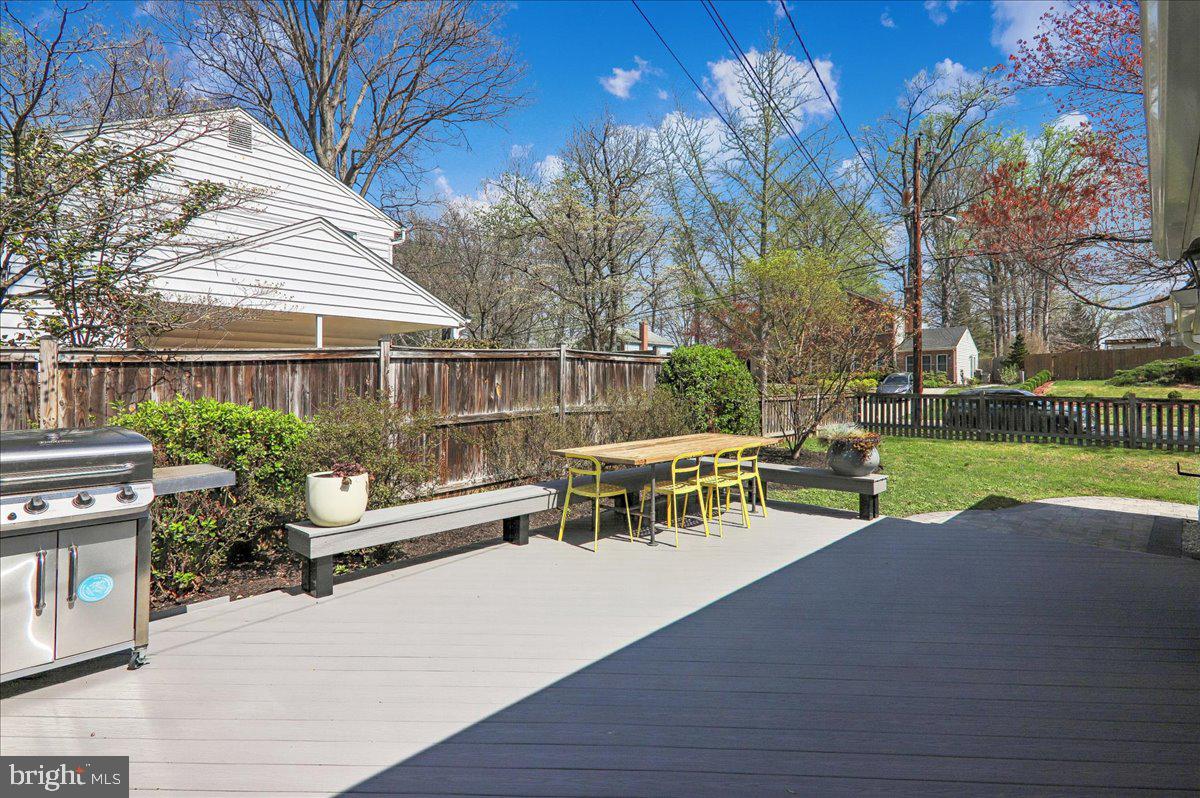 BEL PRE WOODS - Residential