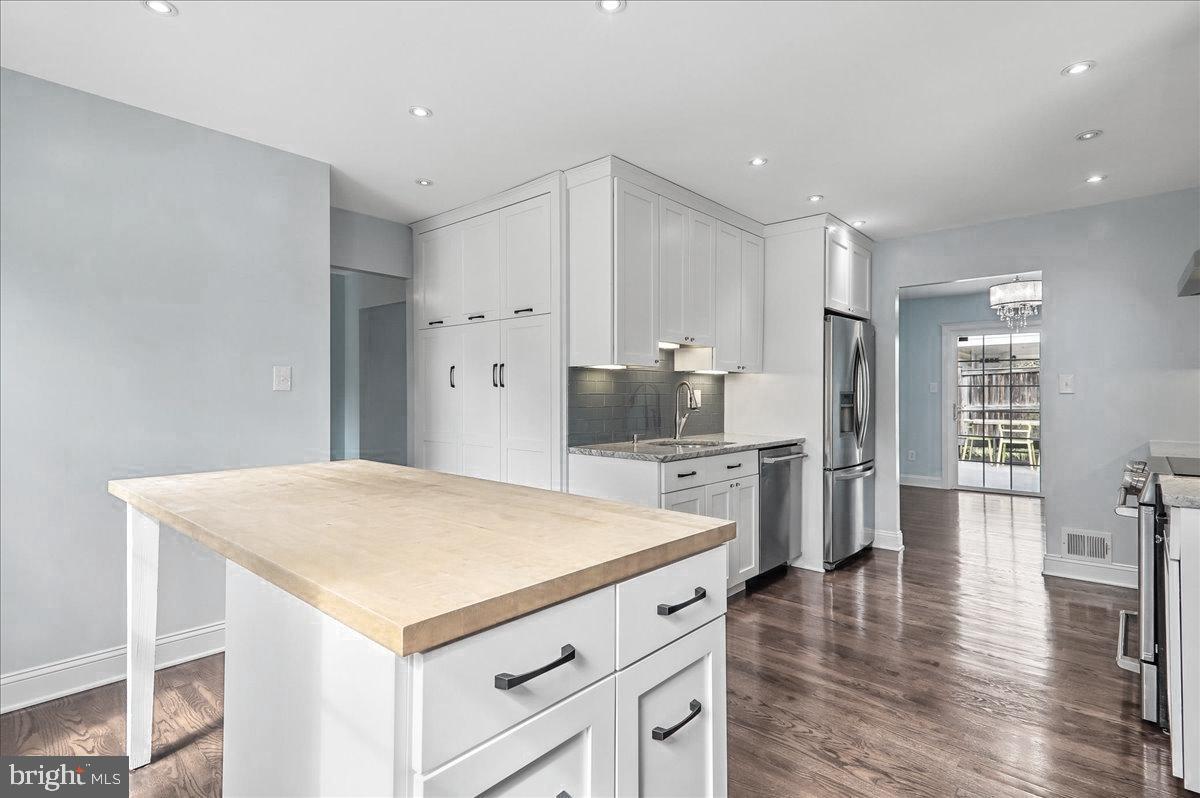 BEL PRE WOODS - Residential