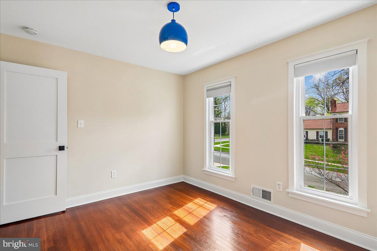 BEL PRE WOODS - Residential