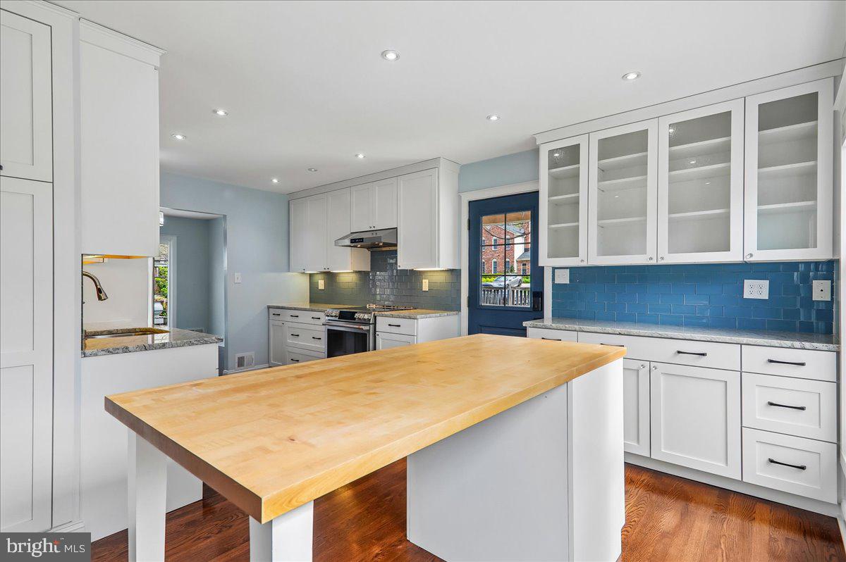 BEL PRE WOODS - Residential