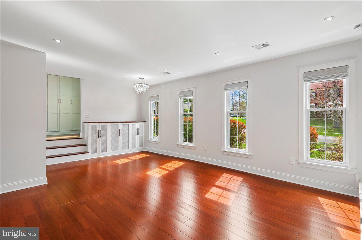 BEL PRE WOODS - Residential