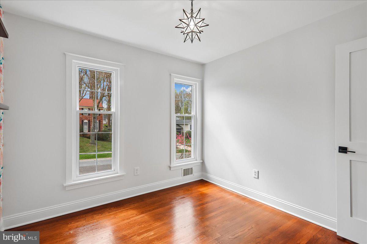 BEL PRE WOODS - Residential