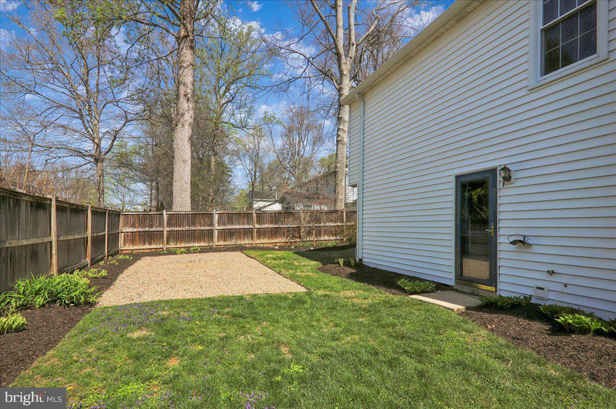 BEL PRE WOODS - Residential