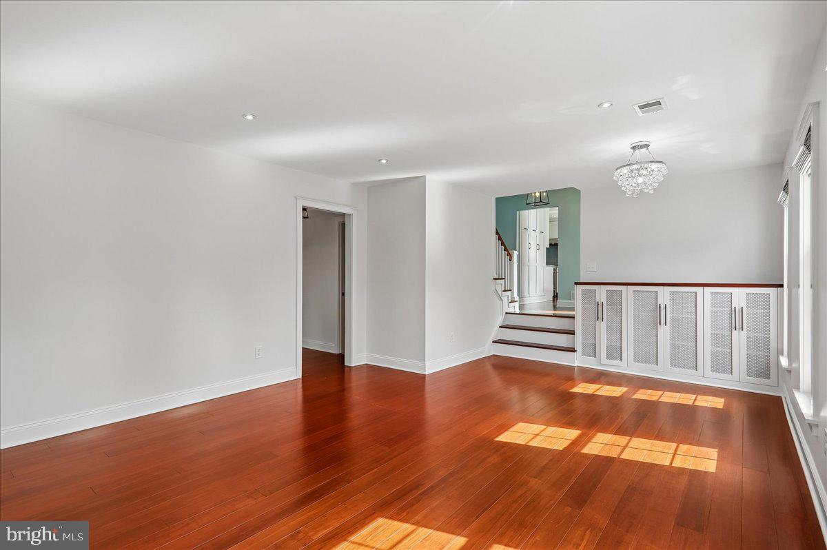 BEL PRE WOODS - Residential