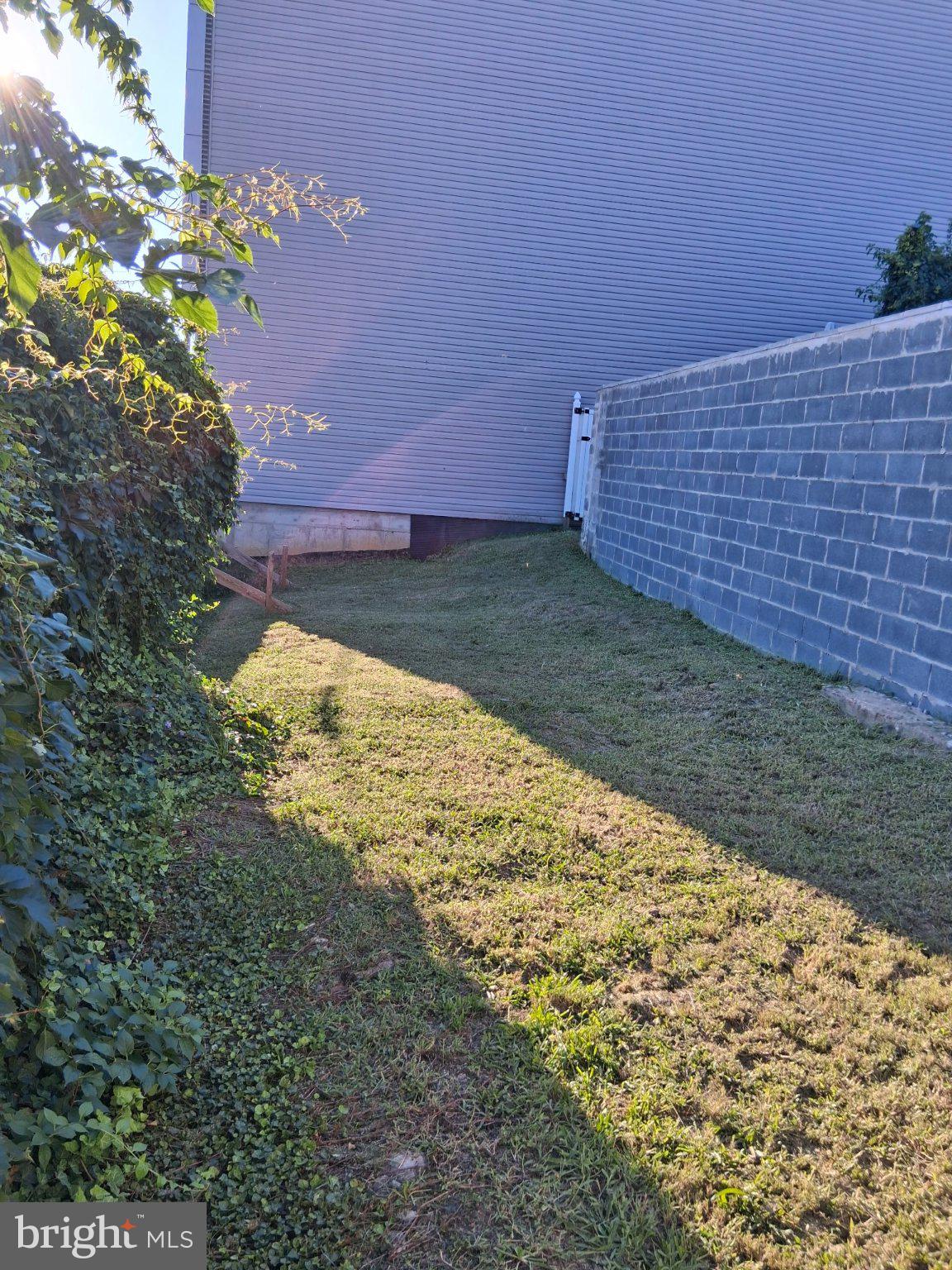 2244 N 10TH STREET