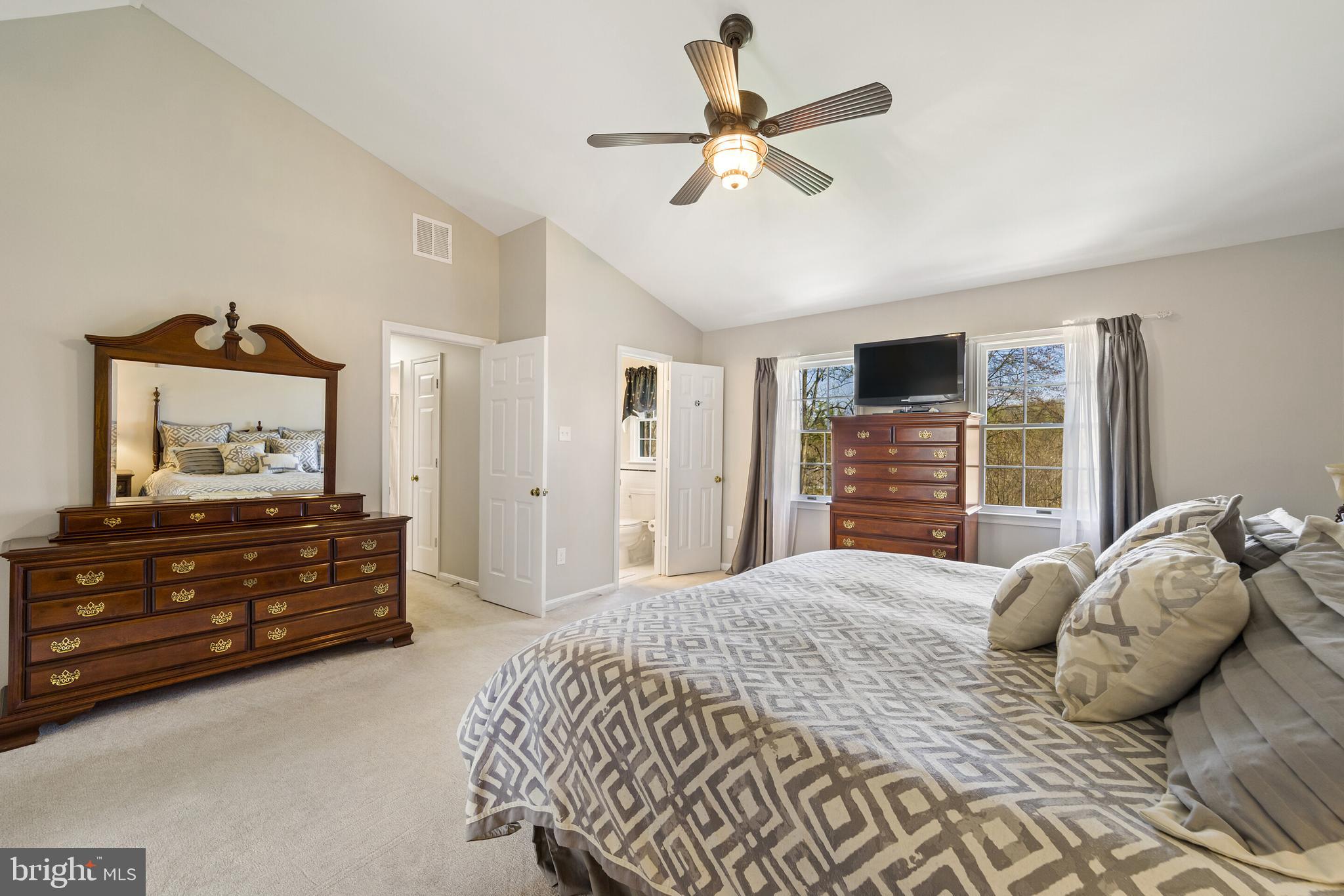 GOVERNORS RIDGE - Residential