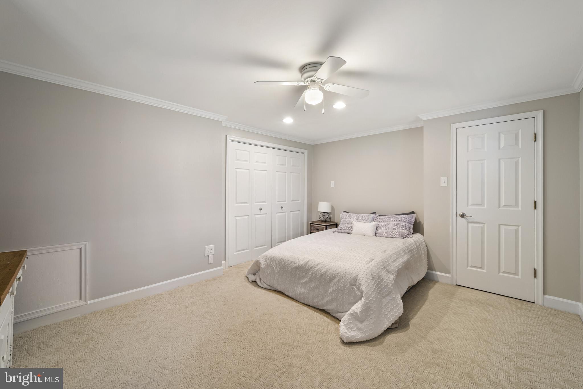 GOVERNORS RIDGE - Residential