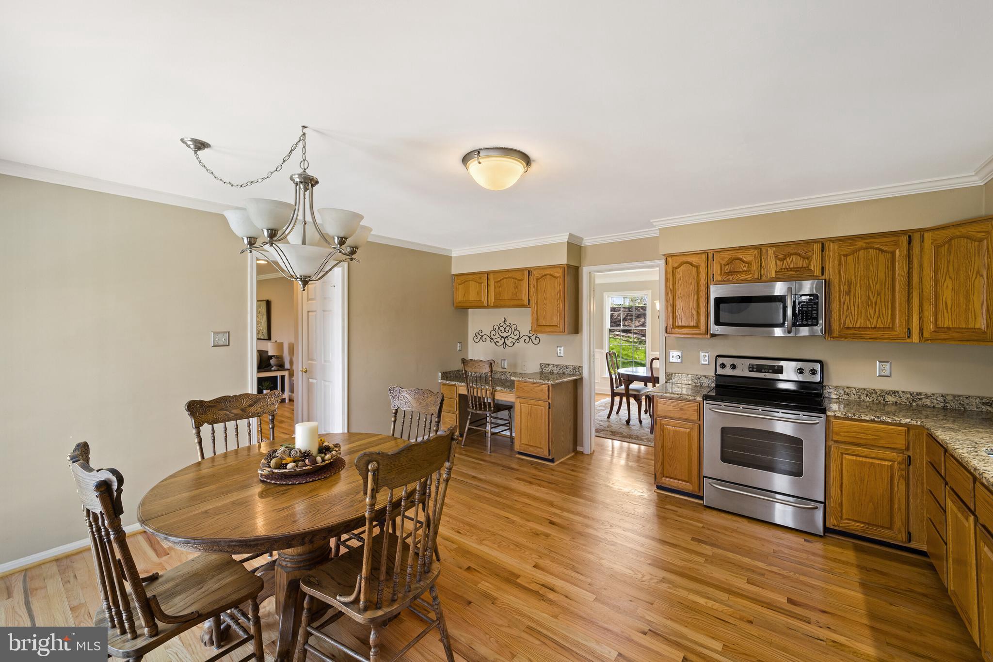 GOVERNORS RIDGE - Residential