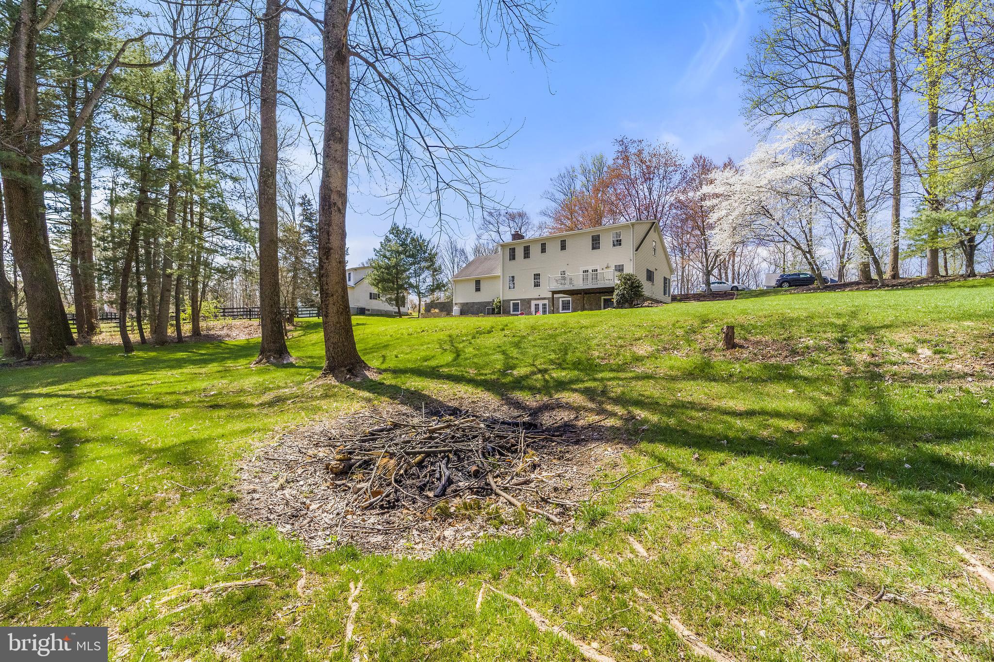 GOVERNORS RIDGE - Residential