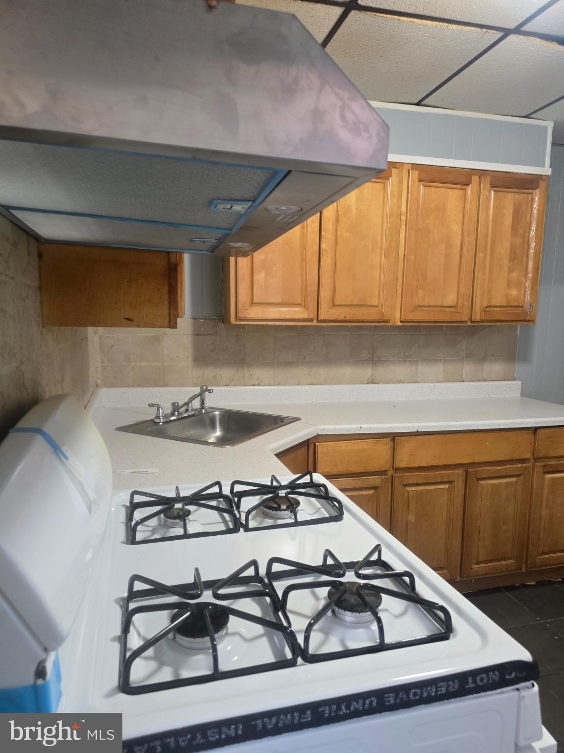 556 N WANAMAKER STREET