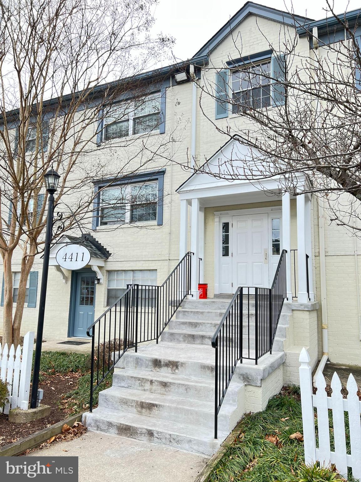 MONTPELIER VILLAGE - Residential Lease