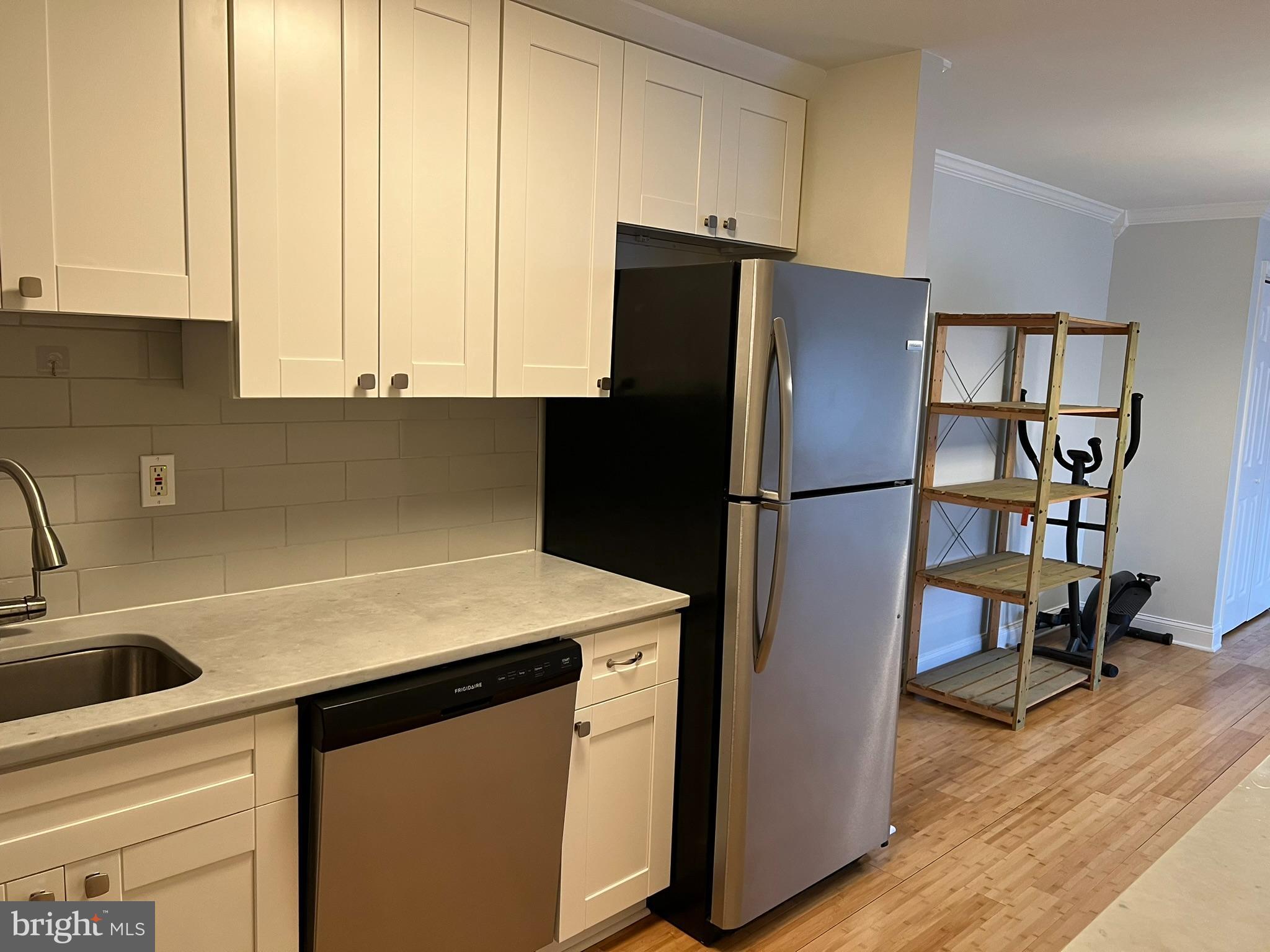 MONTPELIER VILLAGE - Residential Lease