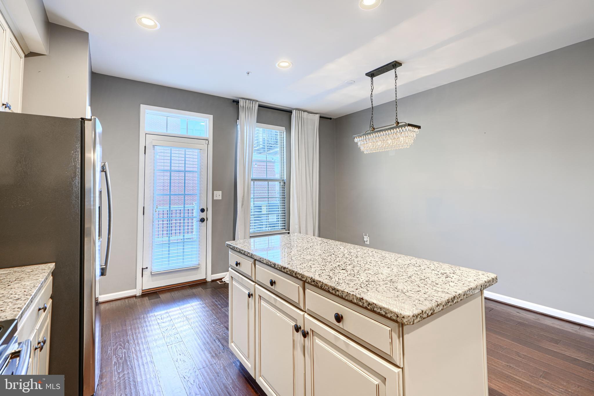 O'DONNELL SQUARE - Residential