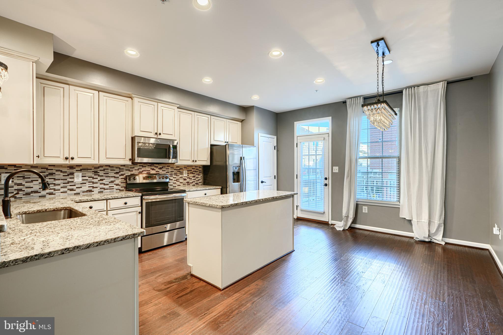 O'DONNELL SQUARE - Residential