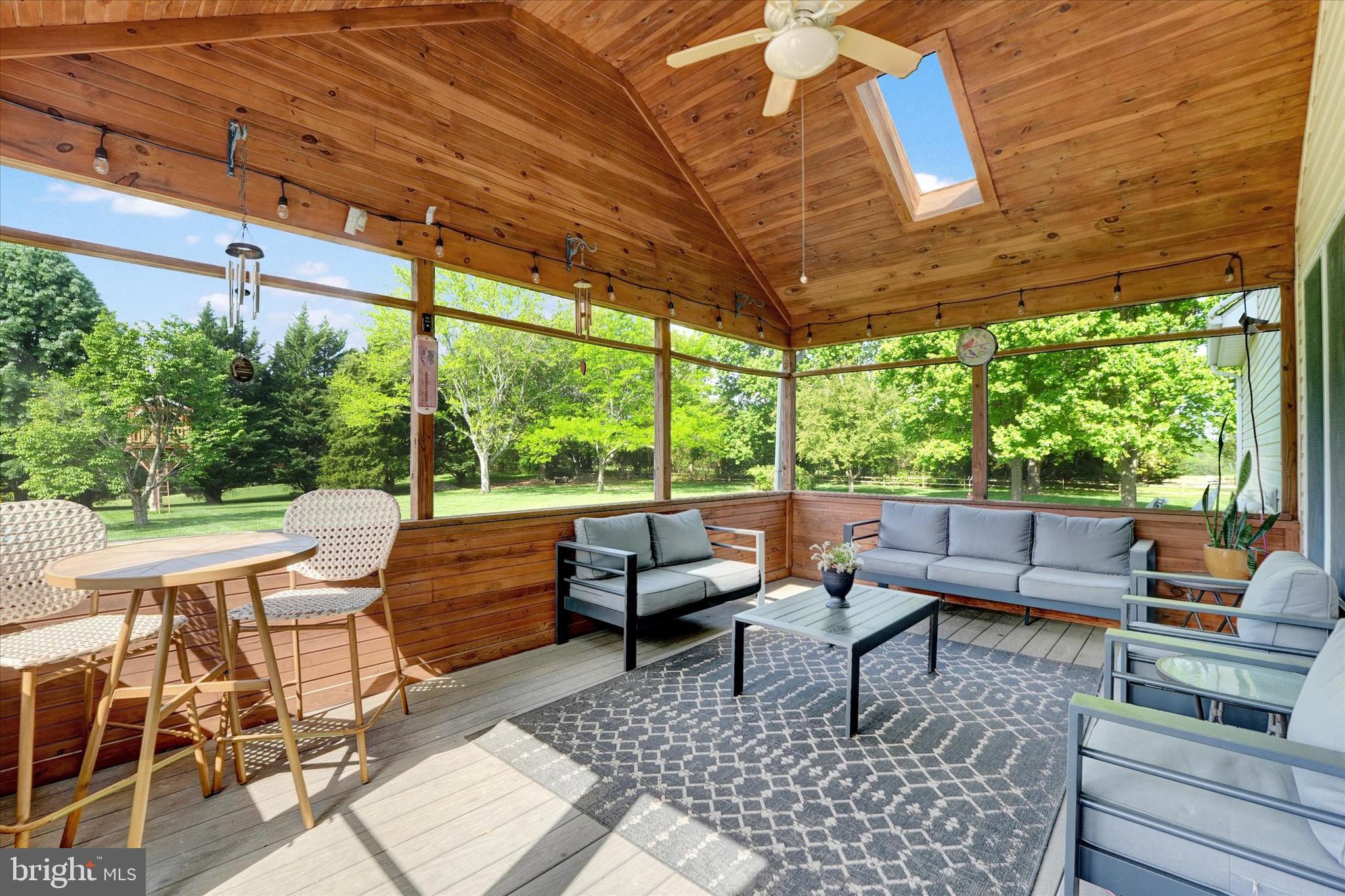 STRAWBERRY HILL - Residential