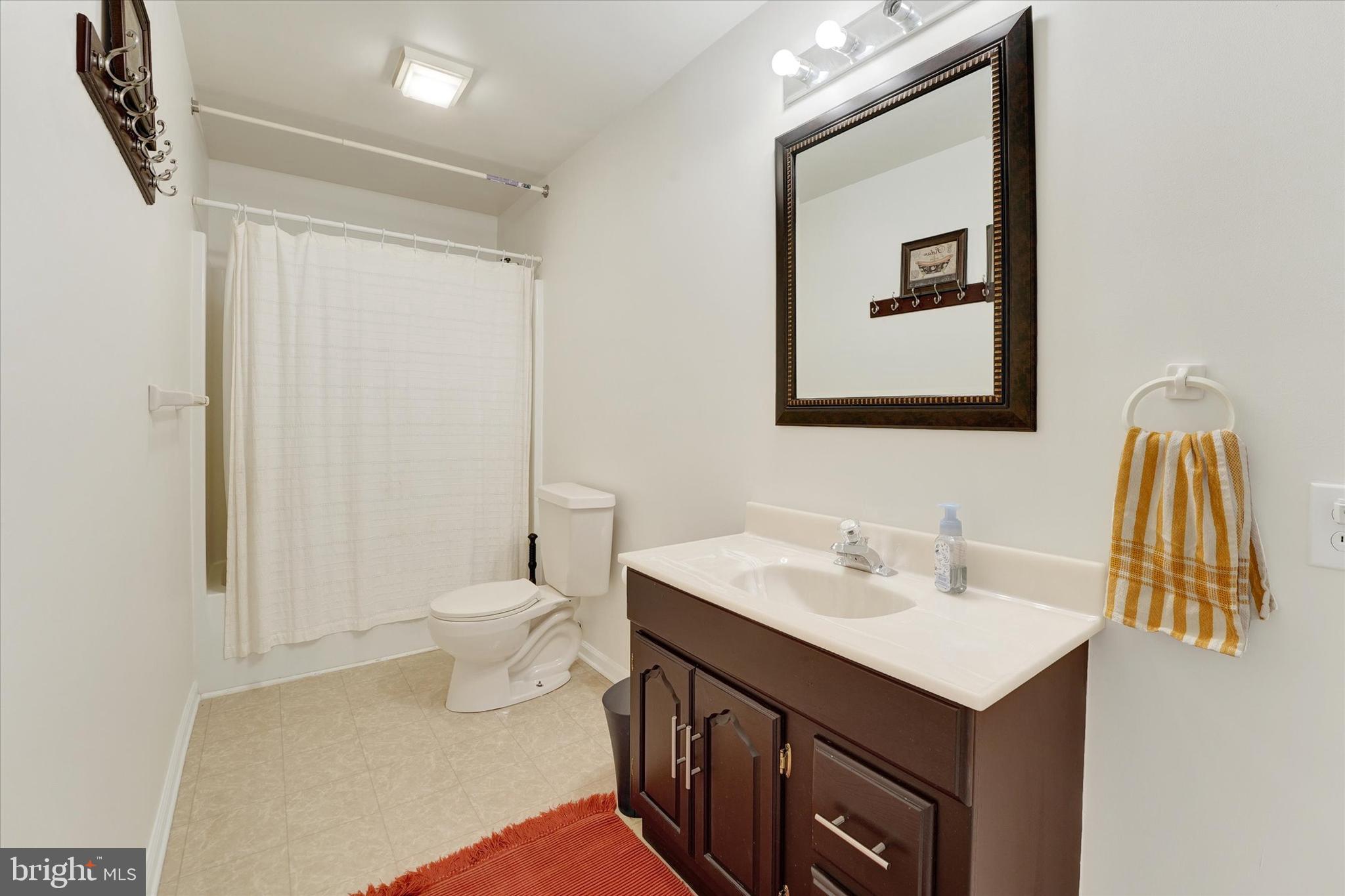 STRAWBERRY HILL - Residential