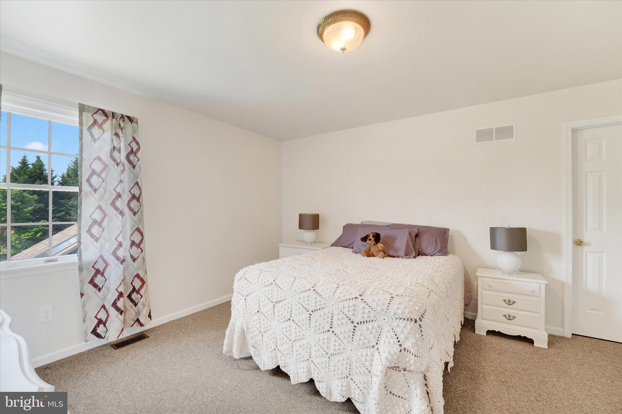 STRAWBERRY HILL - Residential