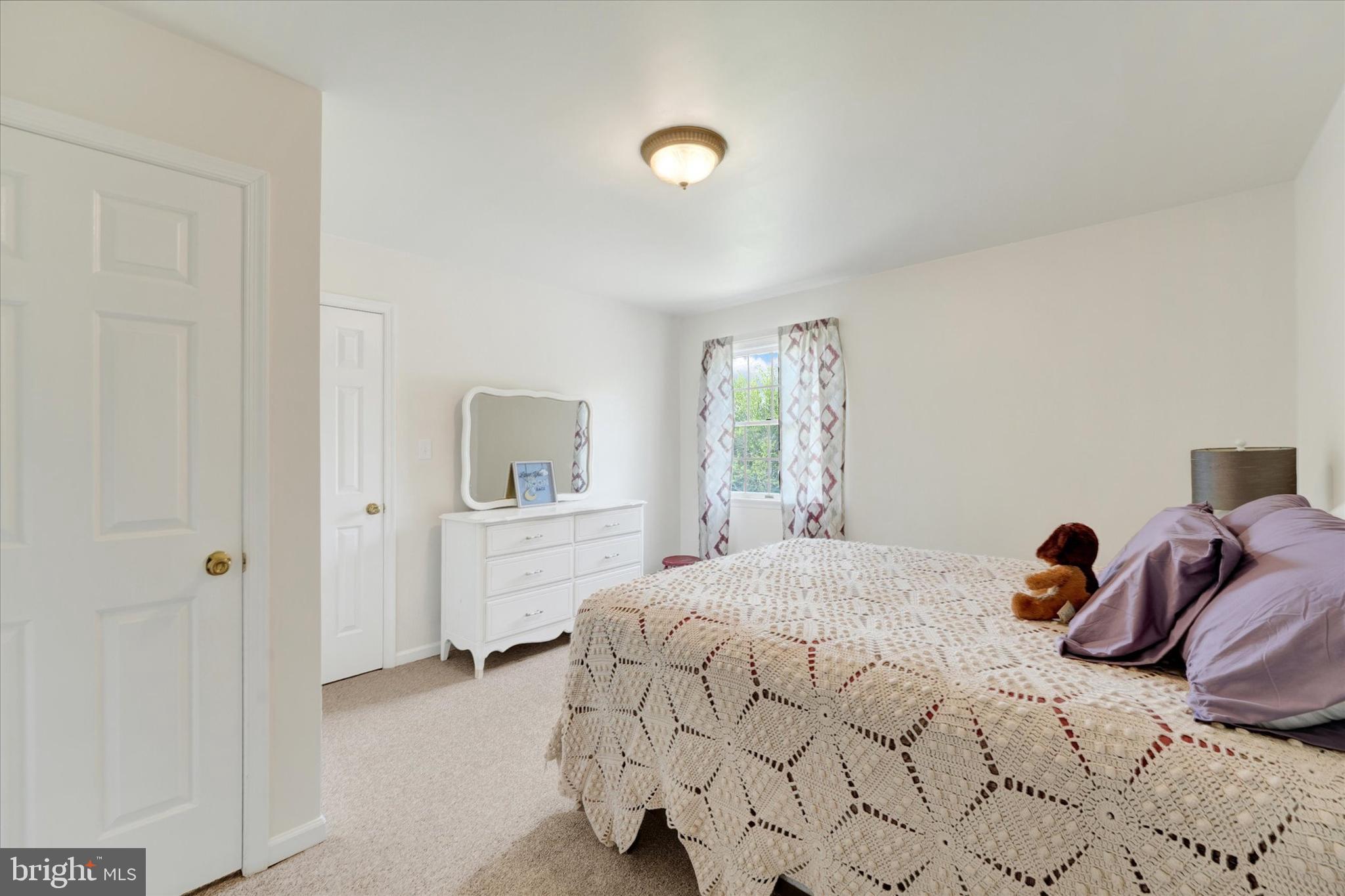 STRAWBERRY HILL - Residential