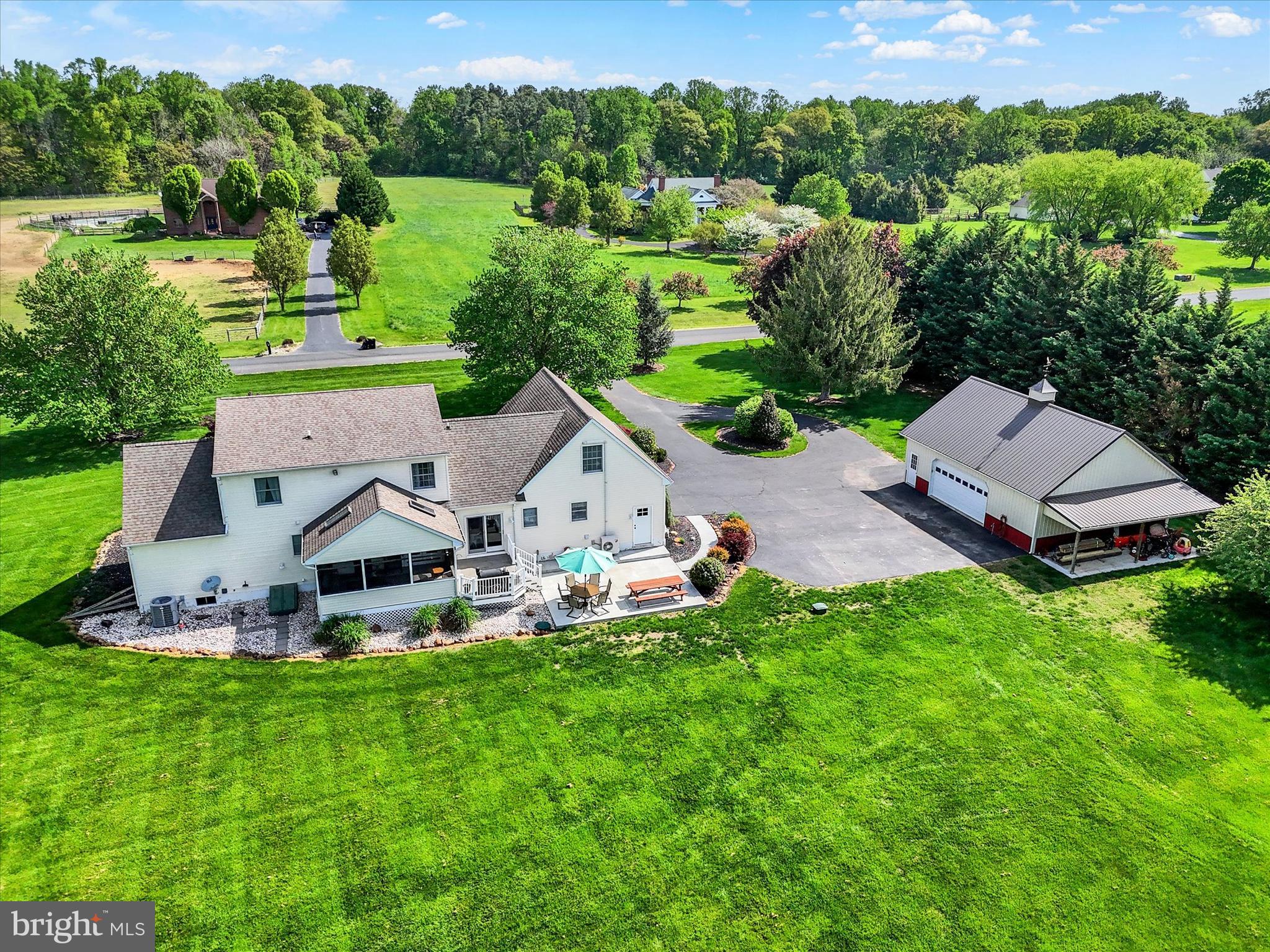 STRAWBERRY HILL - Residential