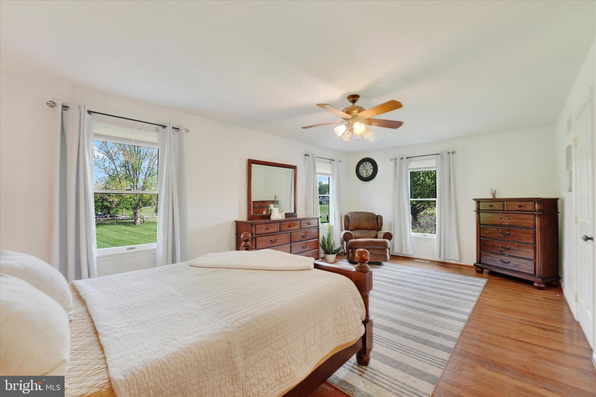 STRAWBERRY HILL - Residential